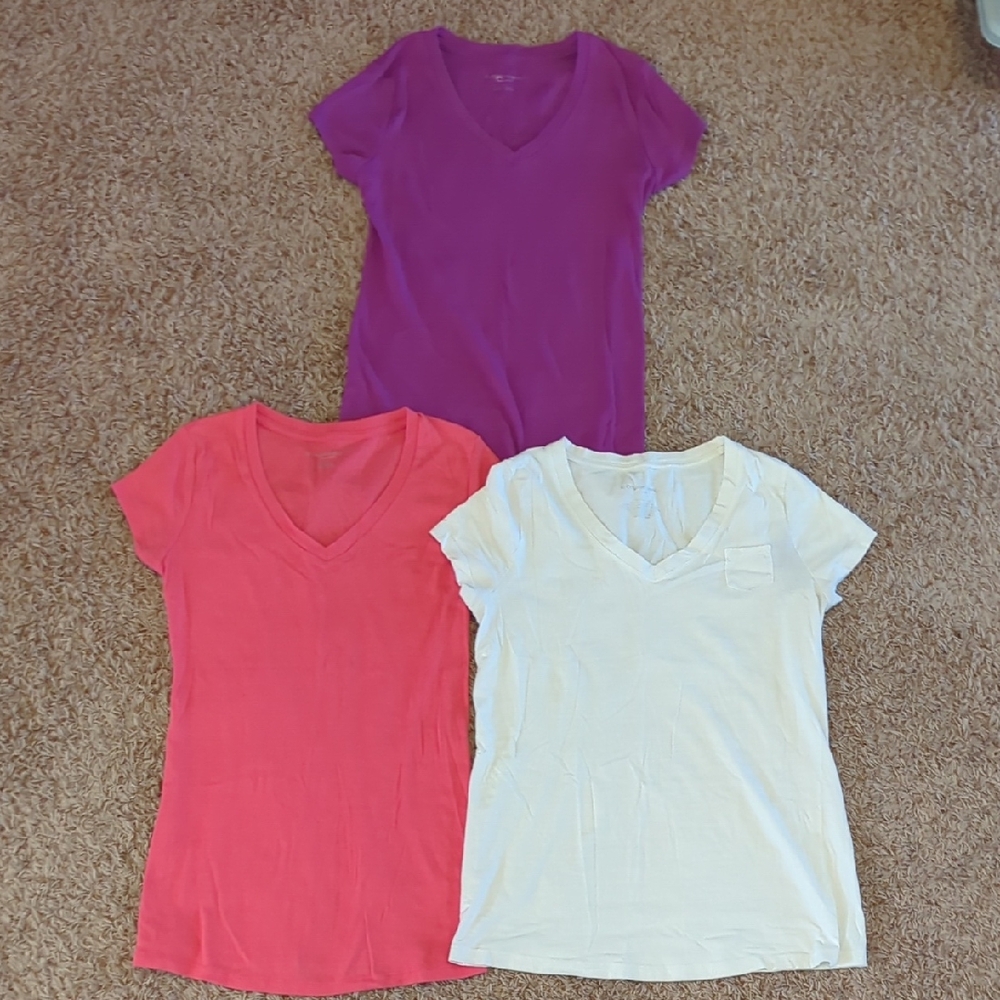 💲 Liz Lange Maternity Tee Shirts Set of 3